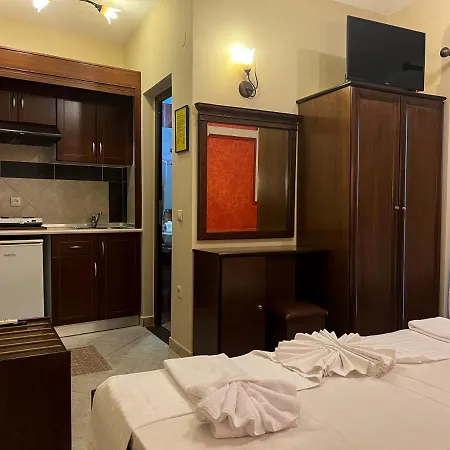Adg Luxurious Leptokaria