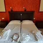 Adg Luxurious Lägenhetshotell 4*